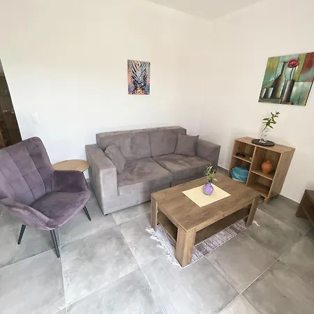 Spiti Gianneta Ferienhaus Karousádes